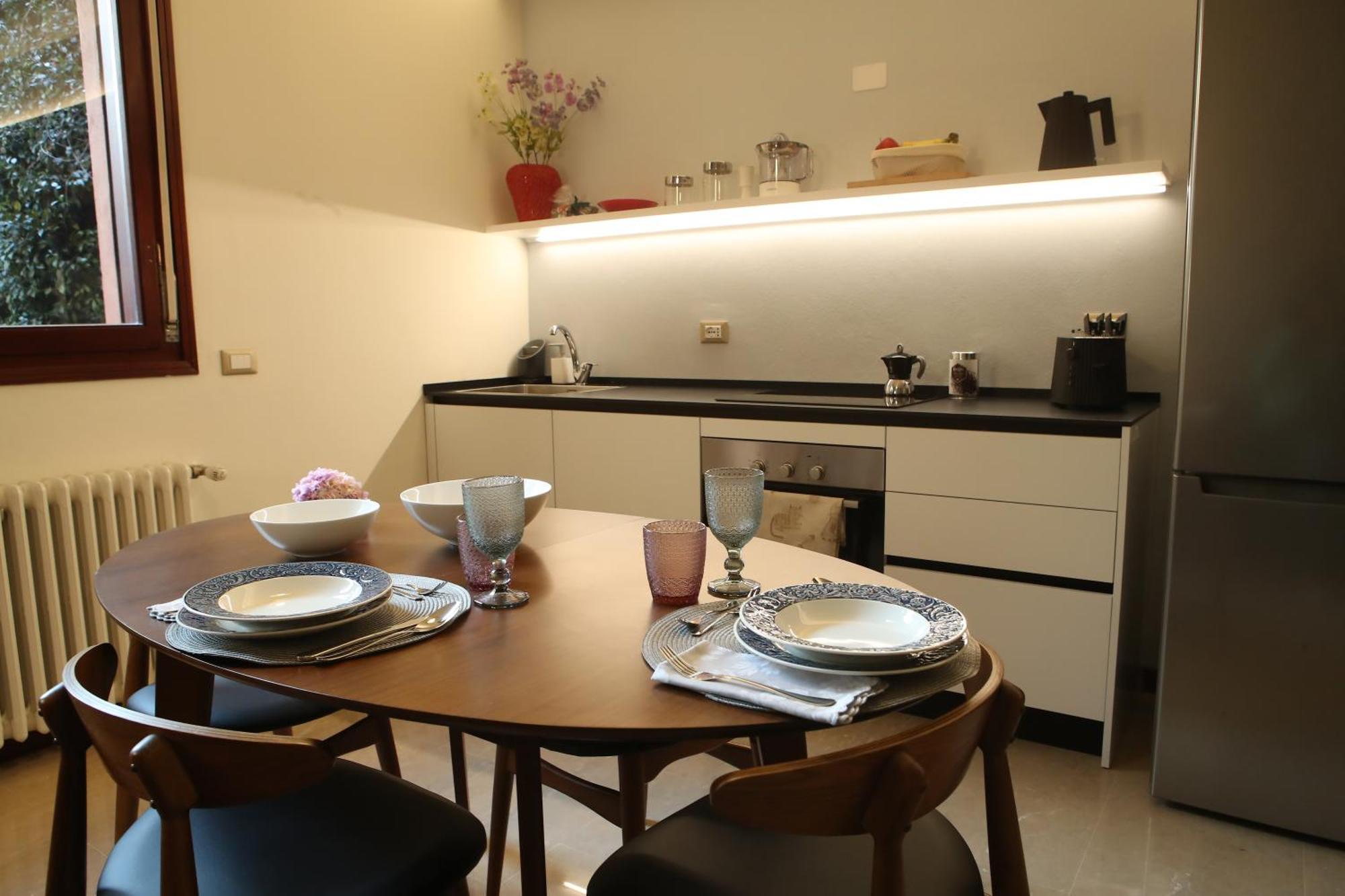 Ferienwohnung Casa Moderna Nel Centro Di Imola Exterior foto